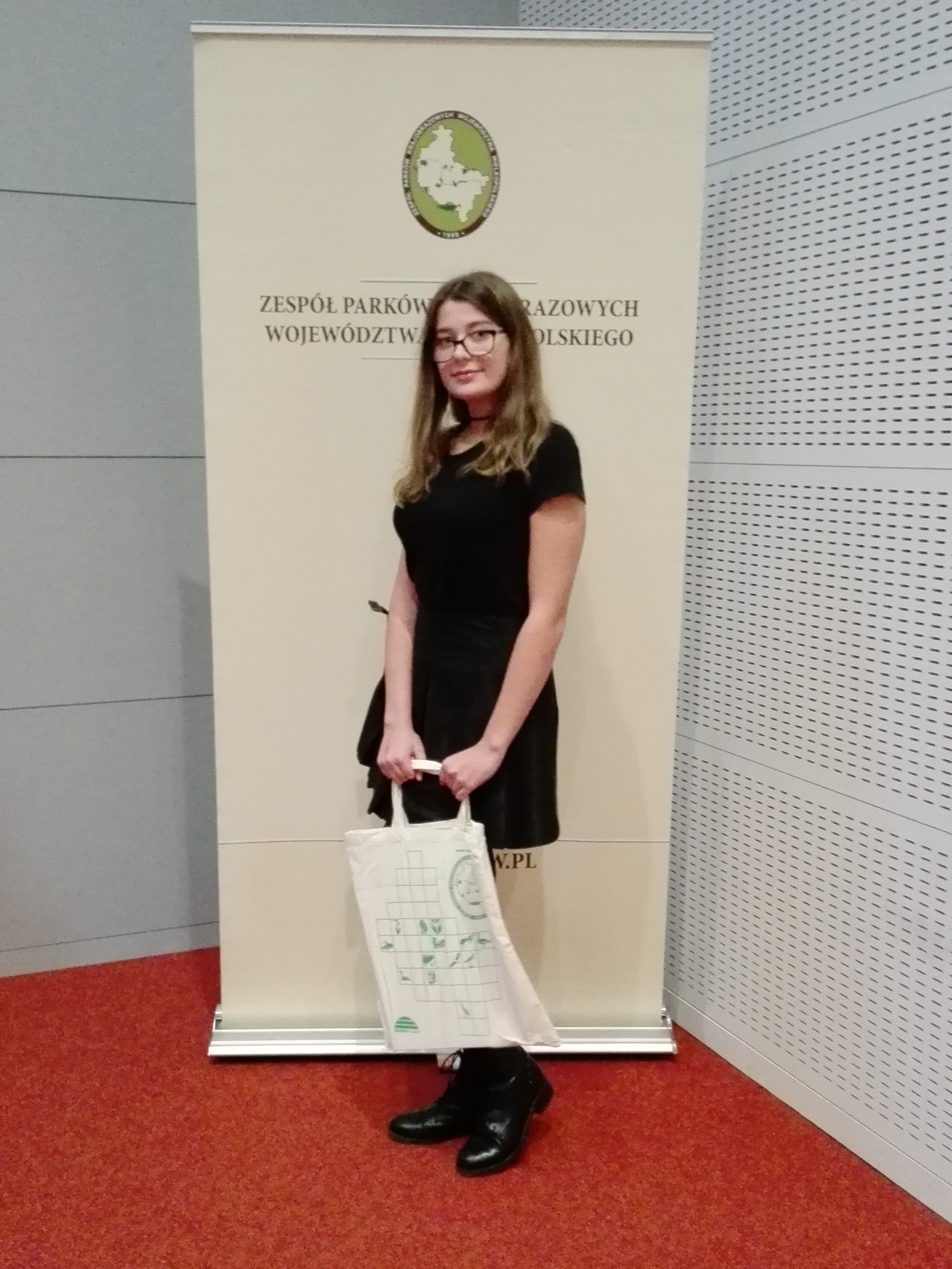 Aleksandra Cielak laureatk konkursu przyrodniczo - artystycznego