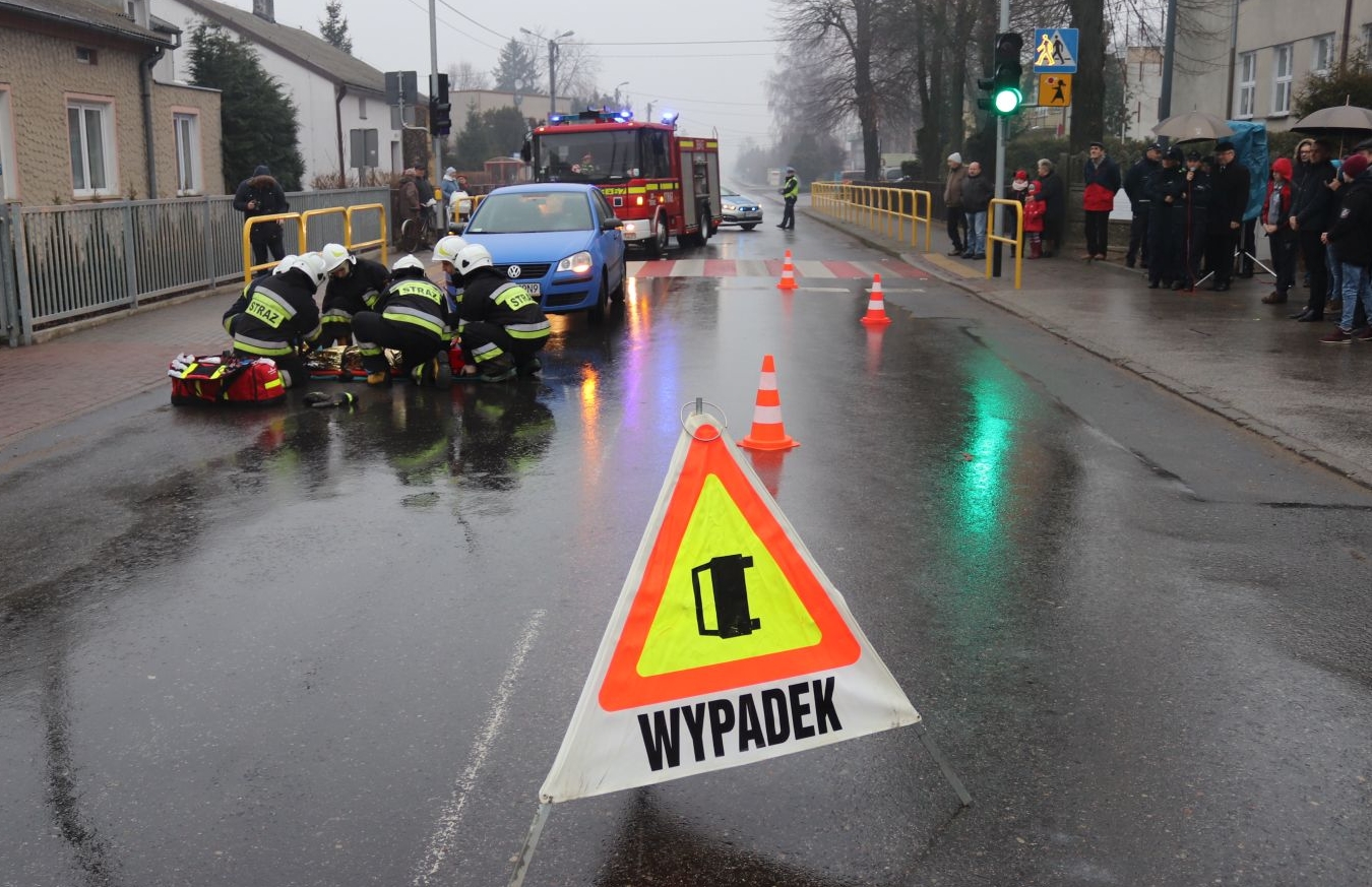 Nowe przejcie dla pieszych przy szkole podstawowej w Rzgowie