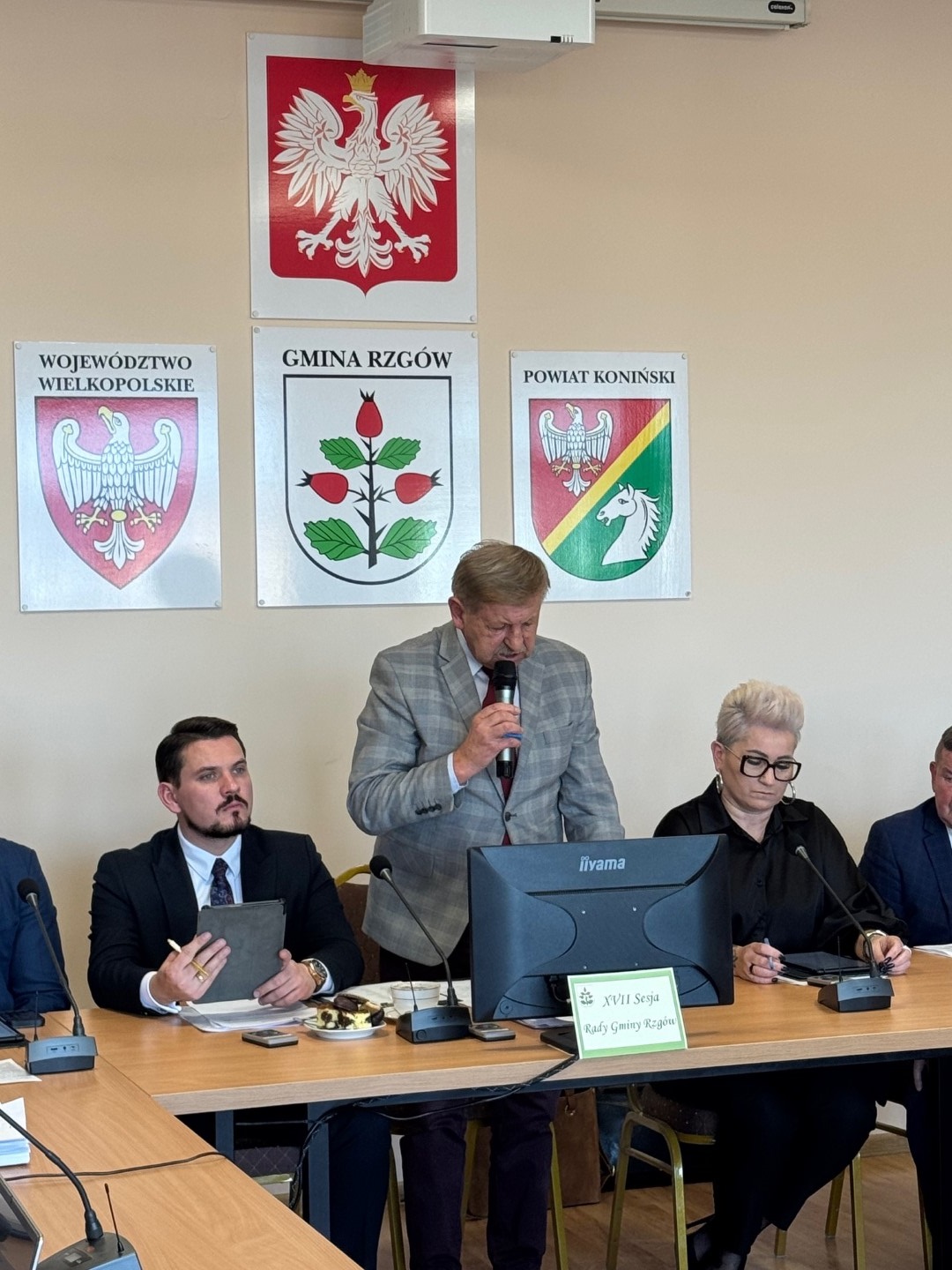 Informacja z XVII Sesji Rady Gminy Rzg�w.