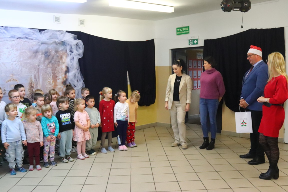 �wi�teczna wizyta W�jta w przedszkolach Gminy Rzg�w